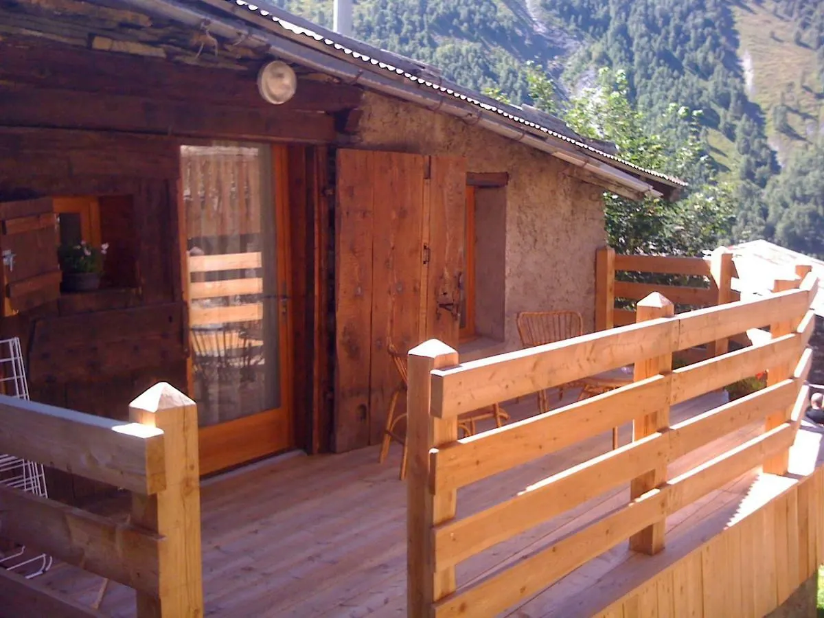 La Source Des Diounes Villa Besse  France