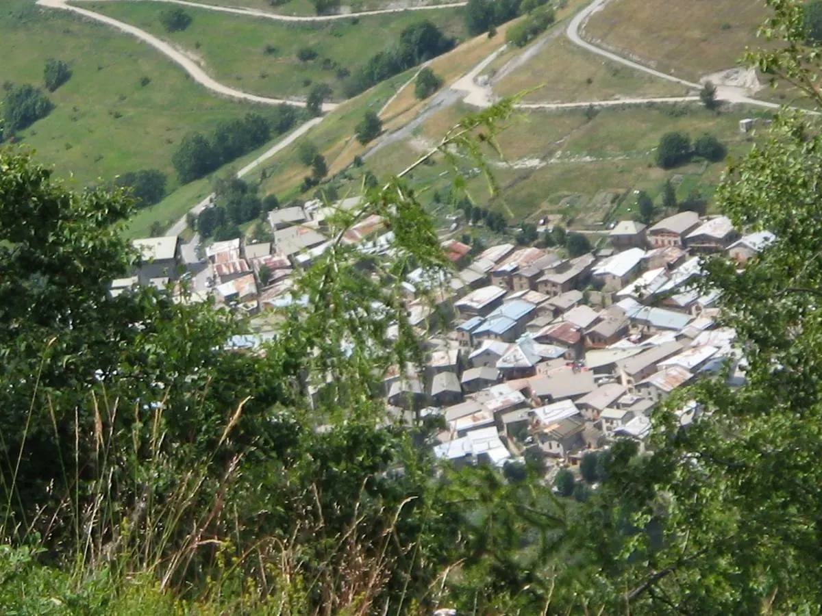 La Source Des Diounes Villa Besse  Holiday home Besse (Isere)