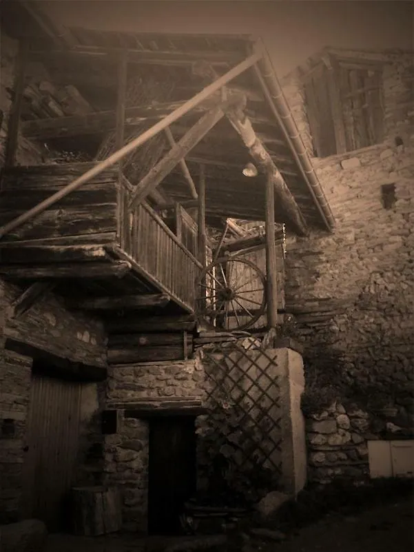 La Source Des Diounes Villa Besse  France